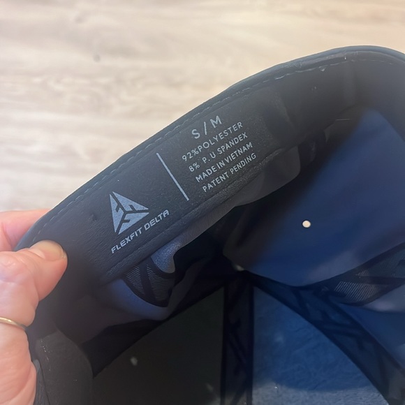 Never worn peloton hat - Picture 3 of 3